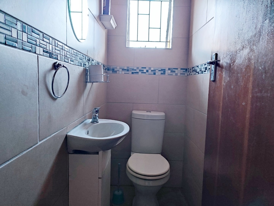 3 Bedroom Property for Sale in Uitsig Free State